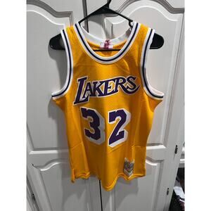 Mitchell & Ness Magic Johnson #32 Lakers 1984 Swingman Jersey NWT Medium Gold